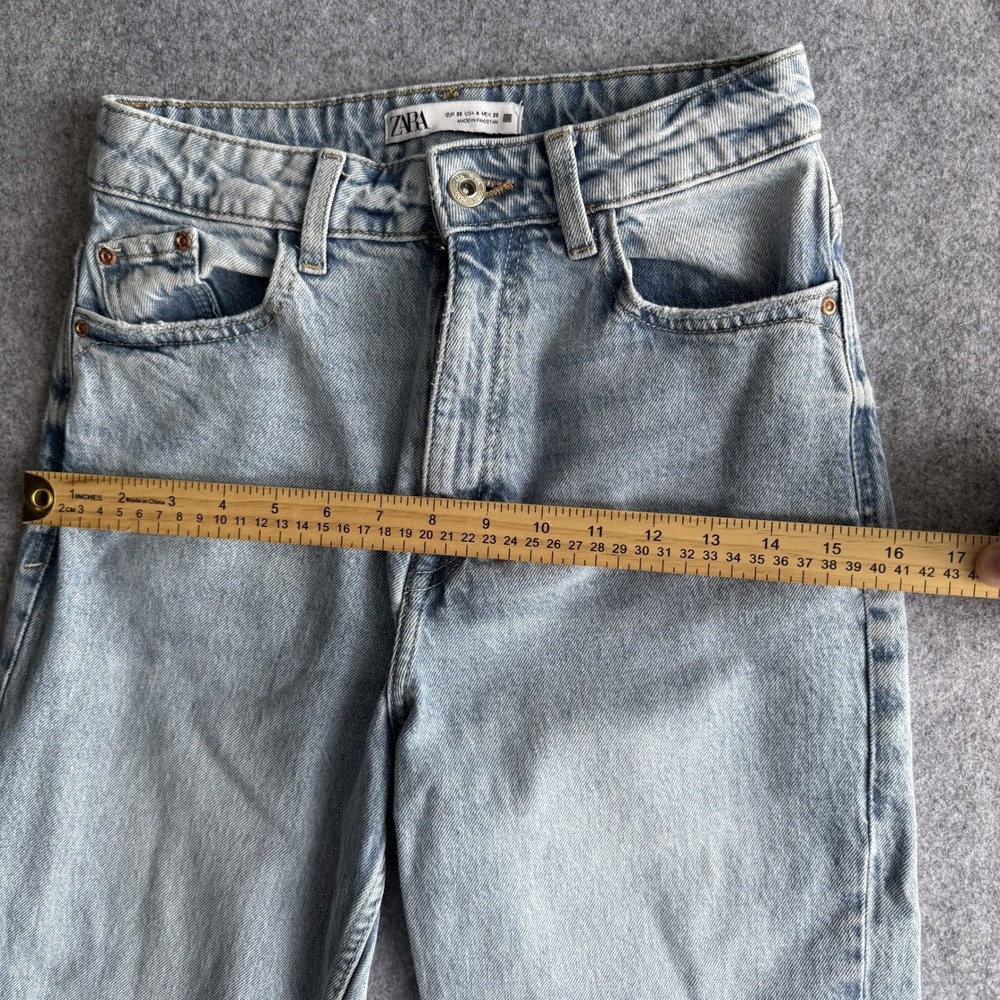 Zara High Rise Straight Leg Jeans Size 4 Light Wash Distressed Hem - Picture 9 of 12